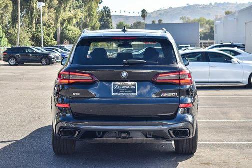 2022 BMW X5 M50i