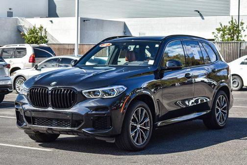 2022 BMW X5 M50i