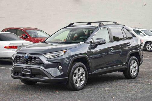 2021 Toyota RAV4 Hybrid XLE