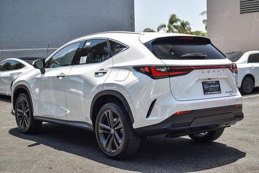 2025 Lexus NX 450h+ Luxury