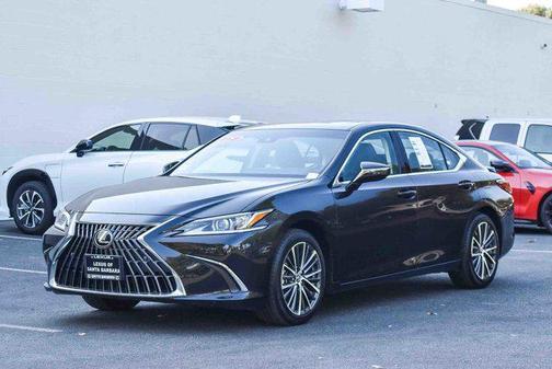 2025 Lexus ES 300h Base