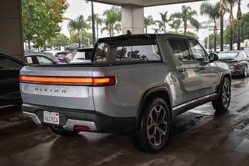 2025 Rivian R1T Adventure