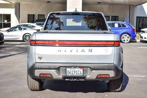 2025 Rivian R1T Adventure