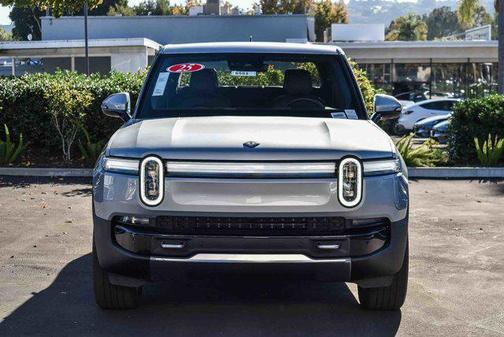 2025 Rivian R1T Adventure