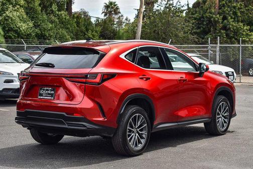 2022 Lexus NX 350h Premium