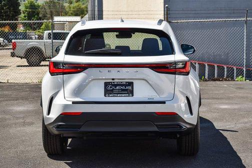 2025 Lexus NX 350h Premium
