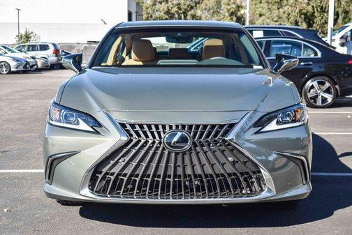 2025 Lexus ES 300h Base