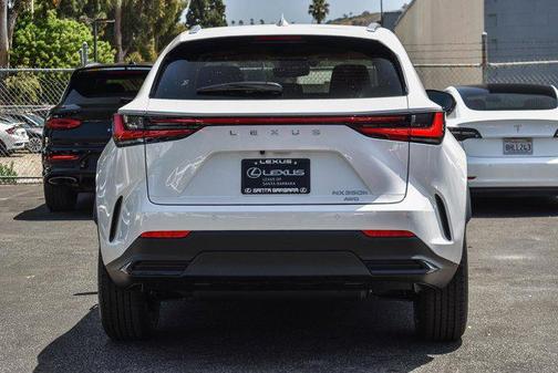 2025 Lexus NX 350h Premium