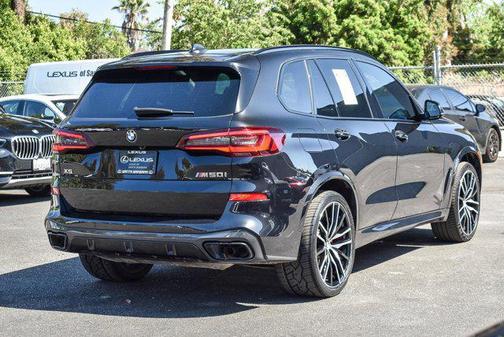 2022 BMW X5 M50i