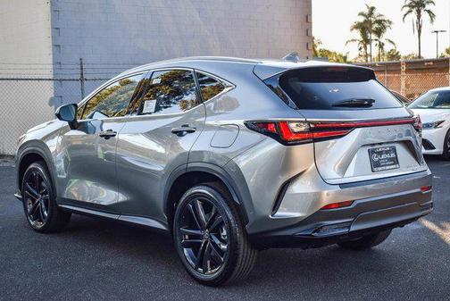 2026 Lexus NX 450h+ Luxury