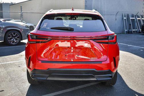 2023 Lexus NX 450h+ Luxury