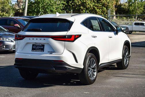 2025 Lexus NX 350h Premium