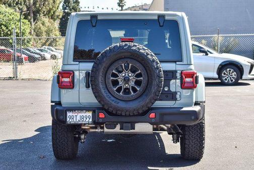 Earl Clearcoat 2023 Jeep Wrangler Rubicon 392