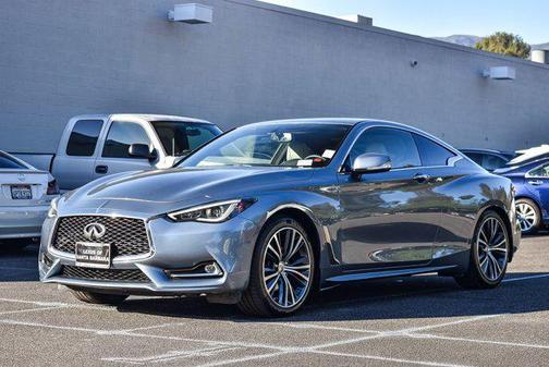 2017 INFINITI Q60 2.0t Premium
