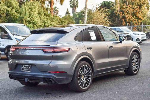 2022 Porsche Cayenne Cayenne