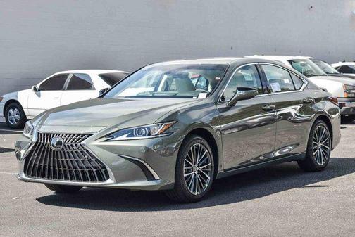 2025 Lexus ES 300h Base