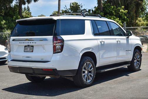 2023 Chevrolet Suburban LT