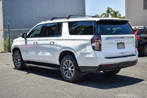 2023 Chevrolet Suburban LT