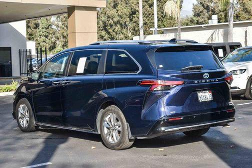 2023 Toyota Sienna Limited