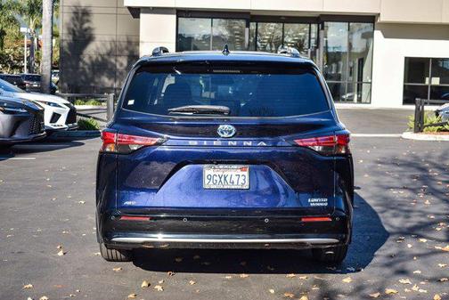 2023 Toyota Sienna Limited