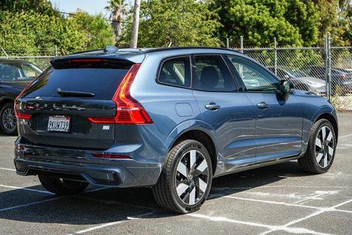 Denim Blue Metallic 2024 Volvo XC60 Recharge Plug-In Hybrid T8 Plus Dark Theme