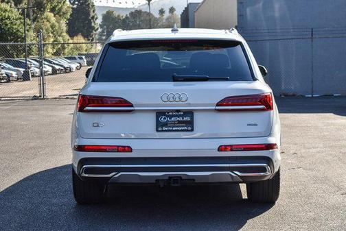 2021 Audi Q7 45 Premium