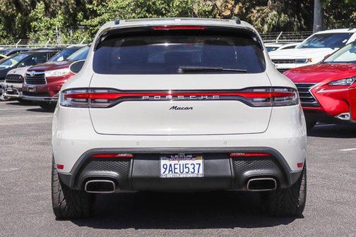 2022 Porsche Macan Base