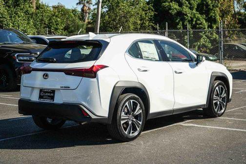 2026 Lexus UX 300h Base