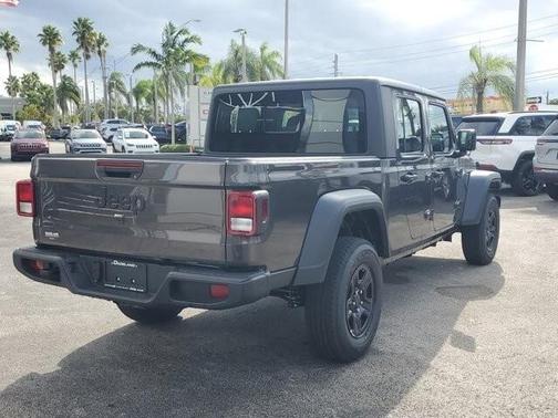 2025 Jeep Gladiator Sport