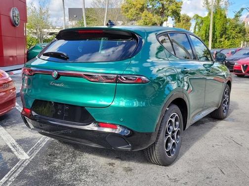 2025 Alfa Romeo Tonale Base