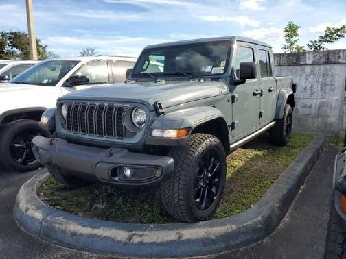 2025 Jeep Gladiator Sport