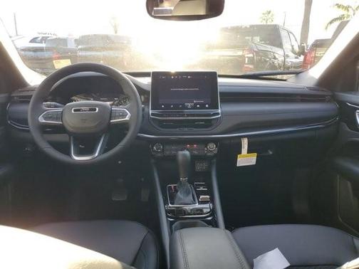 Diamond Black 2026 Jeep Compass Latitude