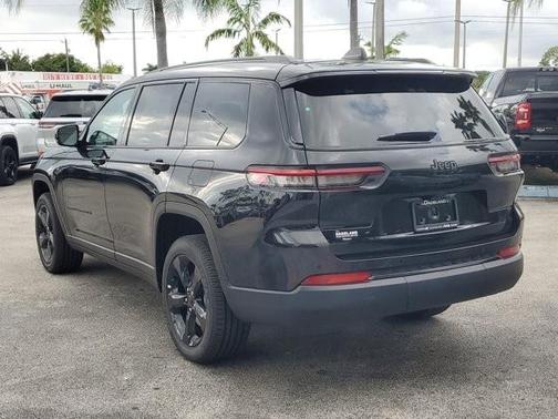 2025 Jeep Grand Cherokee L Laredo