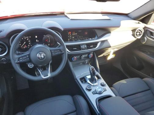 2025 Alfa Romeo Stelvio Special Edition