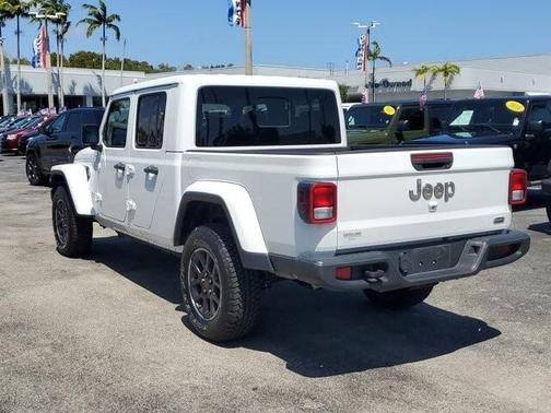 2023 Jeep Gladiator Overland
