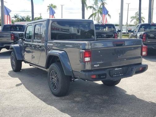 2025 Jeep Gladiator Sport