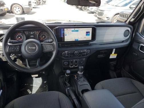 2025 Jeep Gladiator Sport
