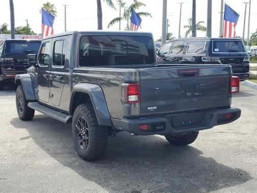 2025 Jeep Gladiator Sport