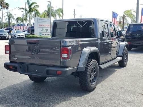 2025 Jeep Gladiator Sport
