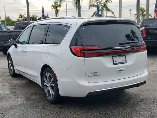2026 Chrysler Pacifica Pinnacle