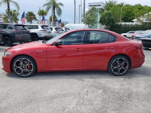 2022 Alfa Romeo Giulia Veloce