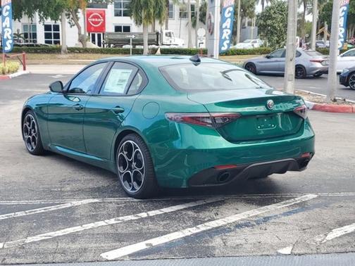 2025 Alfa Romeo Giulia Base