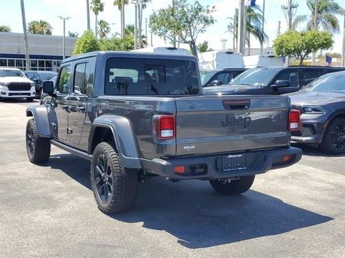 2025 Jeep Gladiator Sport