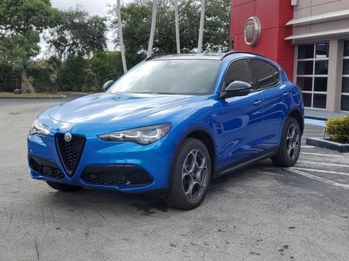 2025 Alfa Romeo Stelvio Base