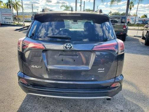 2017 Toyota RAV4 XLE