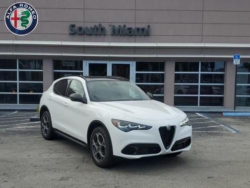 2025 Alfa Romeo Stelvio Base