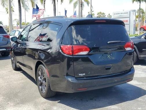2019 Chrysler Pacifica Limited