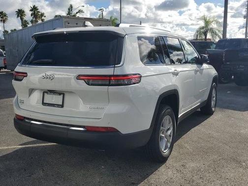 2025 Jeep Grand Cherokee L Laredo