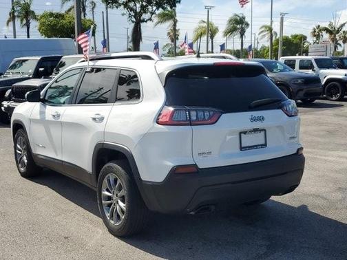 2021 Jeep Cherokee Latitude Lux