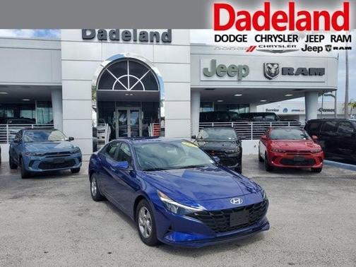2023 Hyundai ELANTRA SE